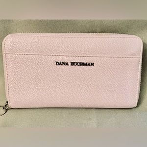 NWOT Dana Buchman Wristlet Wallet Clutch in Light Lavender.